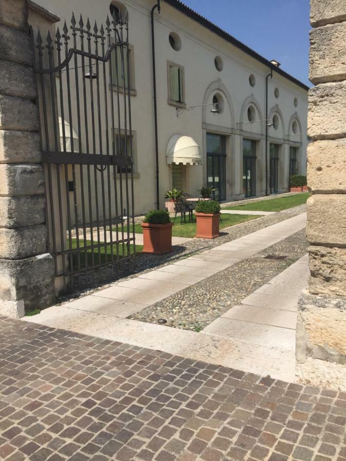 Villa Vecelli Cavriani Mozzecane Extérieur photo